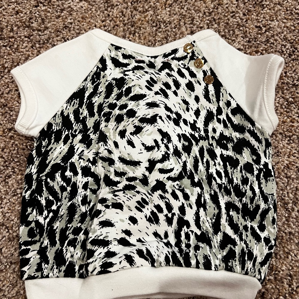 Baby girls 3-6 month sevens for all mankind top never worn with tags